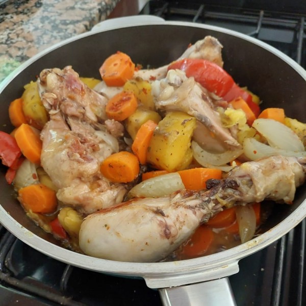 Pollo Con Vegetales
